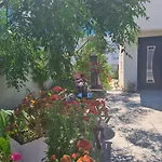 Villa Queen